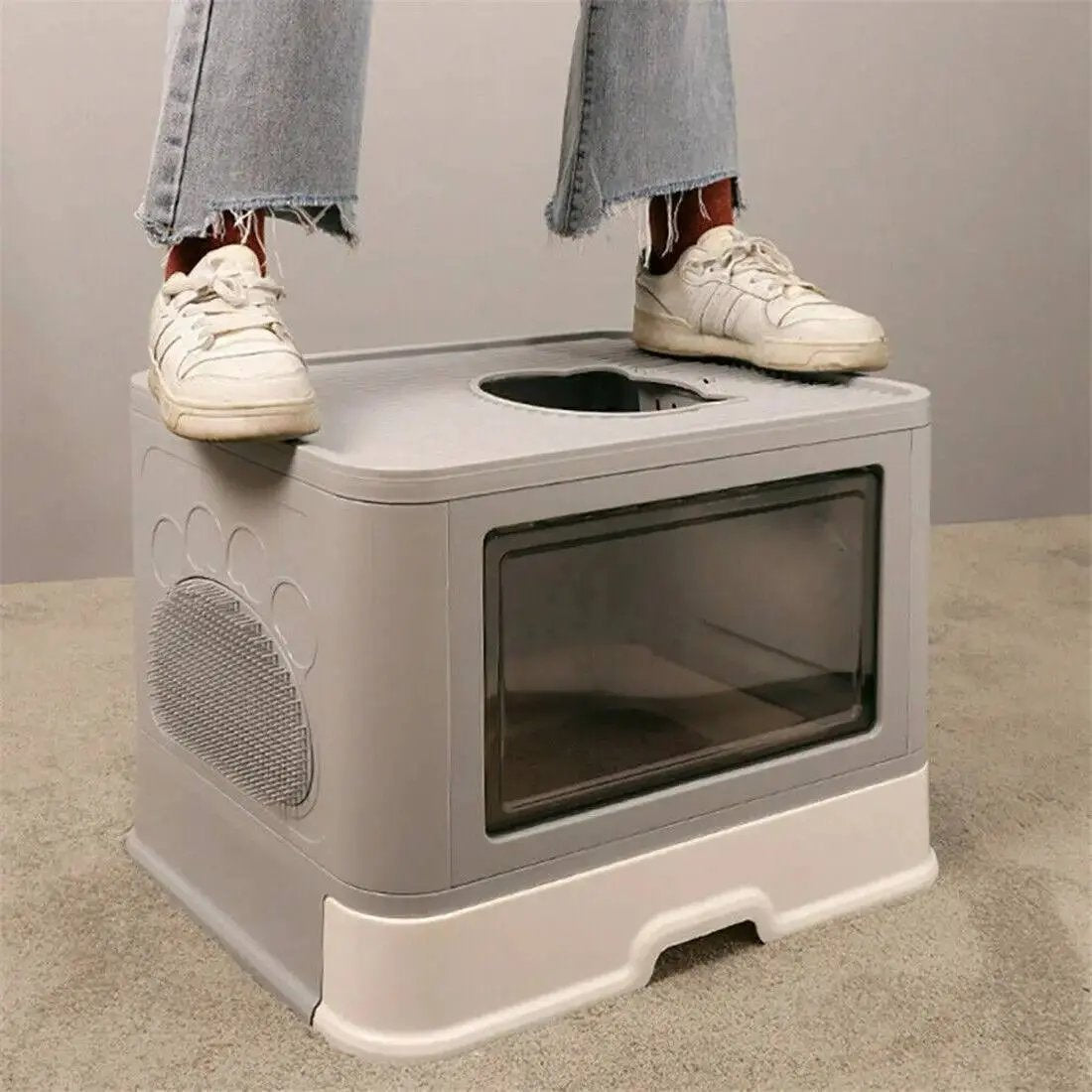 Enclosed Cat Litter Box — Hooded Design with Litter Containment
